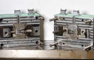 Fabrication de Moules Métalliques pour Injection Plastique